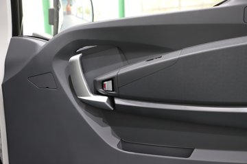 �ɵ�EW7 4.5T 4.18�׵��Ŵ��綯��ʽ�Ῠ100.27kWhͼƬ