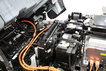 �ɵ�EW7 4.5T 4.18�׵��Ŵ��綯��ʽ�Ῠ100.27kWhͼƬ