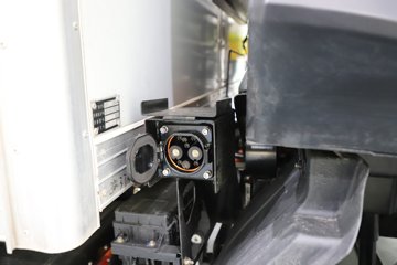 �ɵ�EW7 4.5T 4.18�׵��Ŵ��綯��ʽ�Ῠ100.27kWhͼƬ