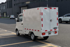玉柴新能源 驭宝EC600 标准版 1.4T 1.97米单排纯电动厢式微卡(YCE5010XXYBEVS1)10.36kWh