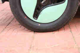 橙仕01&nbsp;电动封闭厢货底盘图片