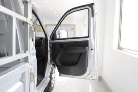 ED71&nbsp;电动载货车内饰图片