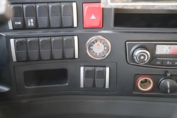 �й�����HOWO ͳ˧ 4.5T 4.15�׵��Ŵ��綯��ʽ�Ῠ100.46kWhͼƬ