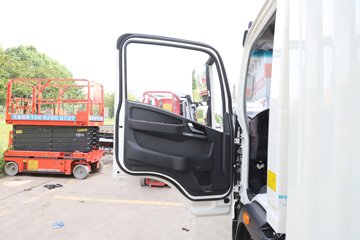 �й�����HOWO ͳ˧ 4.5T 4.15�׵��Ŵ��綯��ʽ�Ῠ100.46kWhͼƬ