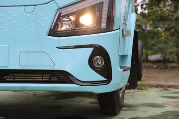 �������ó� ����S300 4.5T 4.2�׵��Ŵ��綯��ʽ�Ῠ(��ɲ)100.46kWhͼƬ