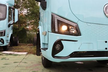 �������ó� ����S300 4.5T 4.2�׵��Ŵ��綯��ʽ�Ῠ(��ɲ)100.46kWhͼƬ