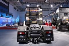 东风华神 HS7 580马力 6X4 LNG 自动档牵引车(万里扬12档)(液缓)(DFD4258GL6N)