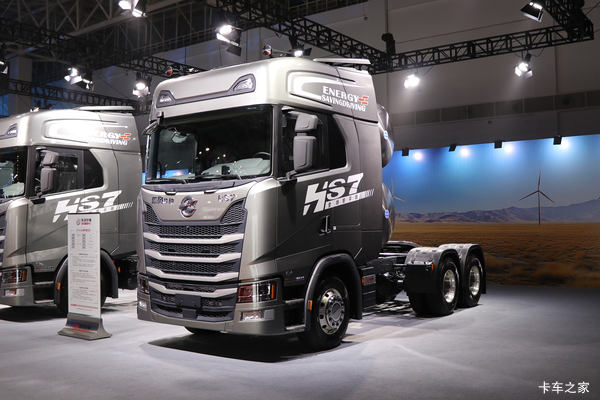 东风华神HS7 尊爽版 14.6L LNG 630马力 6X4 采埃孚12档 AMT自动档 牵引车