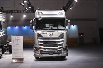 东风华神HS7 尊爽版PRO 14.6L LNG 630马力 6X4 万里扬12档 AMT自动档 牵引车