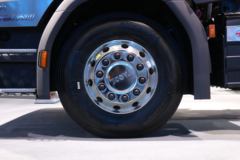 东风华神 HS7 580马力 6X4 LNG 自动档牵引车(万里扬12档)(液缓)(DFD4258GL6N)