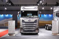 东风华神 HS7 590马力 6X4 LNG自动档牵引车(液缓)(DFD4258GL6N)