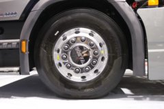 东风华神 HS7 590马力 6X4 LNG自动档牵引车(液缓)(DFD4258GL6N)