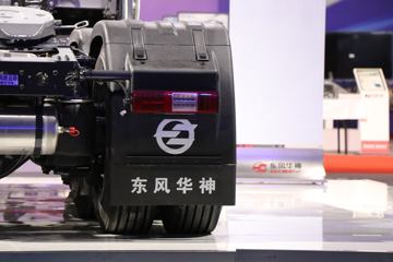 ���绪�� HS7 580���� 6X4 ǣ����(Һ��)ͼƬ