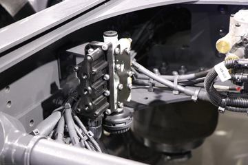 ���绪�� HS7 580���� 6X4 ǣ����(Һ��)ͼƬ