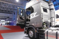 东风华神 HS7 680马力 6X4 AMT自动档牵引车(液缓)