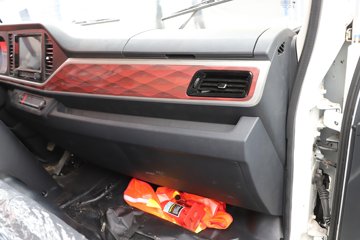 �������ó� ����G300 137���� 4.2�׵�����ʽ�Ῠ(SX5046XXYNP6341)ͼƬ