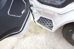 陕汽商用车 德龙G300 137马力 4.2米单排厢式轻卡(SX5046XXYNP6341)