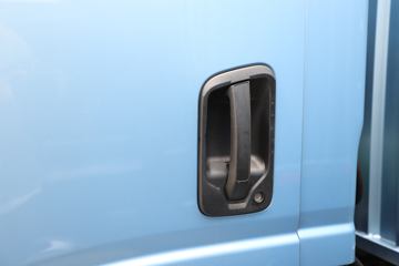 �������� Z1 ���Ŵ��綯��ʽ�ῨͼƬ