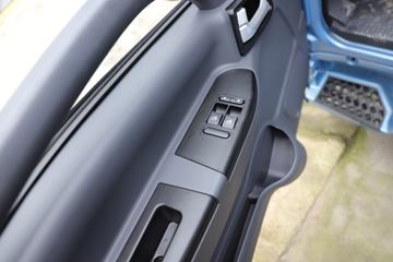 �������� Z1 ���Ŵ��綯��ʽ�ῨͼƬ