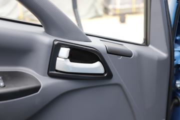 �������� Z1 ���Ŵ��綯��ʽ�ῨͼƬ