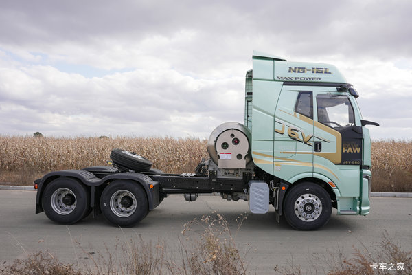 沈阳市解放J6V牵引车系列,打折优惠,降0.5万,赶快抢购!