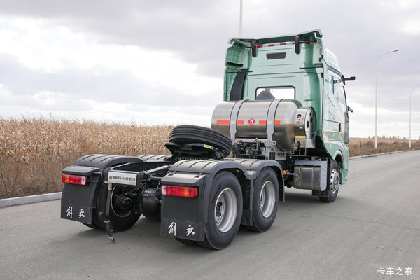 沈阳市解放J6V牵引车系列,打折优惠,降0.5万,赶快抢购!