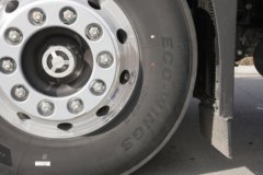 一汽解放 J6V重卡 领航版 660马力 6X4 LNG自动档牵引车(液缓)(CA4250P66M26T1E6)