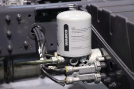 华神HS7&nbsp;载货车底盘                                                图片