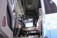 东风华神 HS7 580马力 8X4 AMT自动档载货车