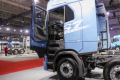 东风华神 HS7 580马力 8X4 AMT自动档载货车