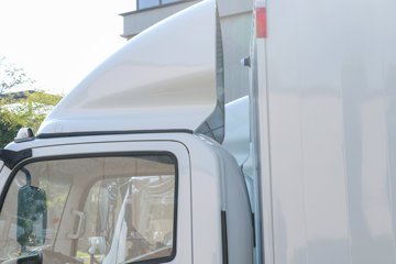 �������ó� ����S300 ���а� 4.5T 4.2�׵��Ŵ��綯��ʽ�Ῠ(��ɲ)100.07kWhͼƬ