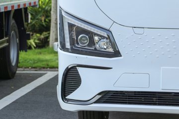 �������ó� ����S300 ���а� 4.5T 4.2�׵��Ŵ��綯��ʽ�Ῠ(��ɲ)100.07kWhͼƬ