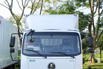 �������ó� ����S300 ���а� 4.5T 4.2�׵��Ŵ��綯��ʽ�Ῠ(��ɲ)100.07kWhͼƬ