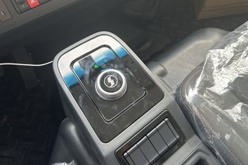 �������ó� ����S300 ���а� 4.5T 4.2�׵��Ŵ��綯��ʽ�Ῠ(��ɲ)100.07kWhͼƬ