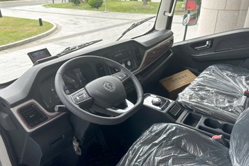 �������ó� ����S300 ���а� 4.5T 4.2�׵��Ŵ��綯��ʽ�Ῠ(��ɲ)100.07kWhͼƬ