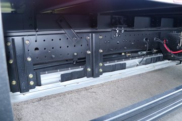 �������ó� ����S300 ���а� 4.5T 4.2�׵��Ŵ��綯��ʽ�Ῠ(��ɲ)100.07kWhͼƬ