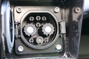 �������ó� ����S300 ���а� 4.5T 4.2�׵��Ŵ��綯��ʽ�Ῠ(��ɲ)100.07kWhͼƬ