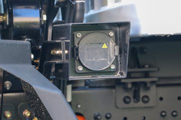 �������ó� ����S300 ���а� 4.5T 4.2�׵��Ŵ��綯��ʽ�Ῠ(��ɲ)100.07kWhͼƬ