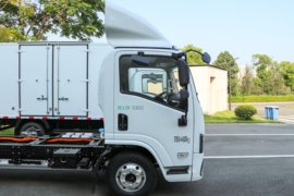 智云S300&nbsp;电动冷藏车外观图片