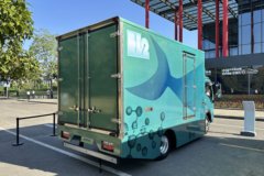 东风股份 e星 4.5T 单排氢燃料电池冷藏车15.45kWh