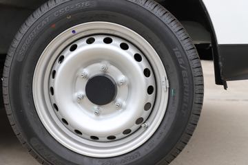 ���� ��èM1 2024�� ������Ӣ�� 2.7T 2�� 4.745�״��綯��ʽ���䳵38.7kWhͼƬ