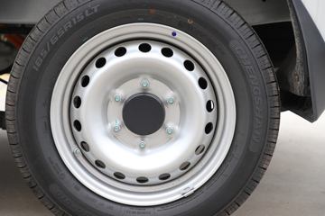���� ��èM1 2024�� ������Ӣ�� 2.7T 2�� 4.745�״��綯��ʽ���䳵38.7kWhͼƬ