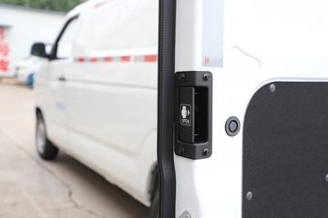 ���� ��èM1 2024�� ������Ӣ�� 2.7T 2�� 4.745�״��綯��ʽ���䳵38.7kWhͼƬ