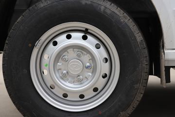 EC35&nbsp;电动封闭厢货底盘图片