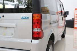 ES50&nbsp;电动封闭厢货外观图片