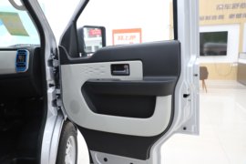 ES50&nbsp;电动封闭厢货驾驶室图片