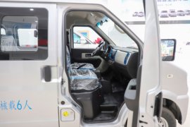 ES50&nbsp;电动封闭厢货驾驶室图片