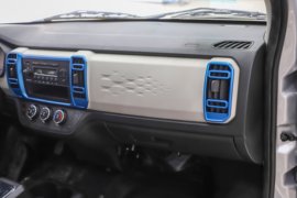 ES50&nbsp;电动封闭厢货驾驶室图片