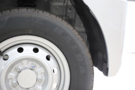 ES50&nbsp;电动封闭厢货底盘图片