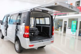 ES50&nbsp;电动封闭厢货货厢图片